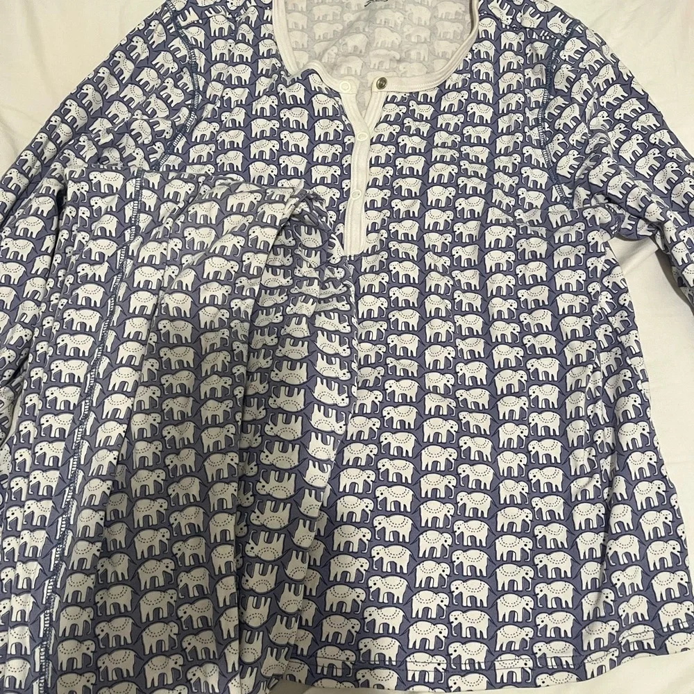 Roller Rabbit Elephant Print pajamas - Picture 1 of 3